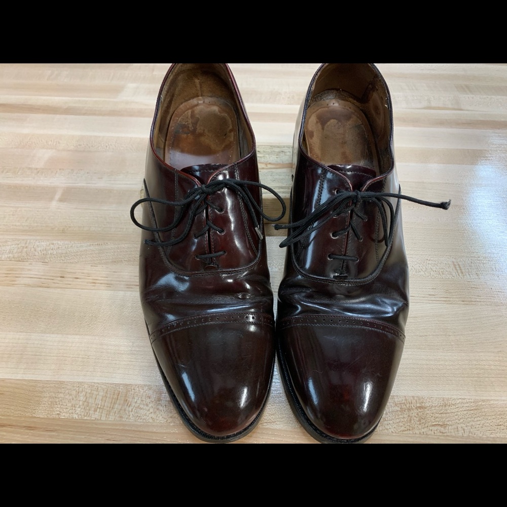 Burgundy colored wing tips